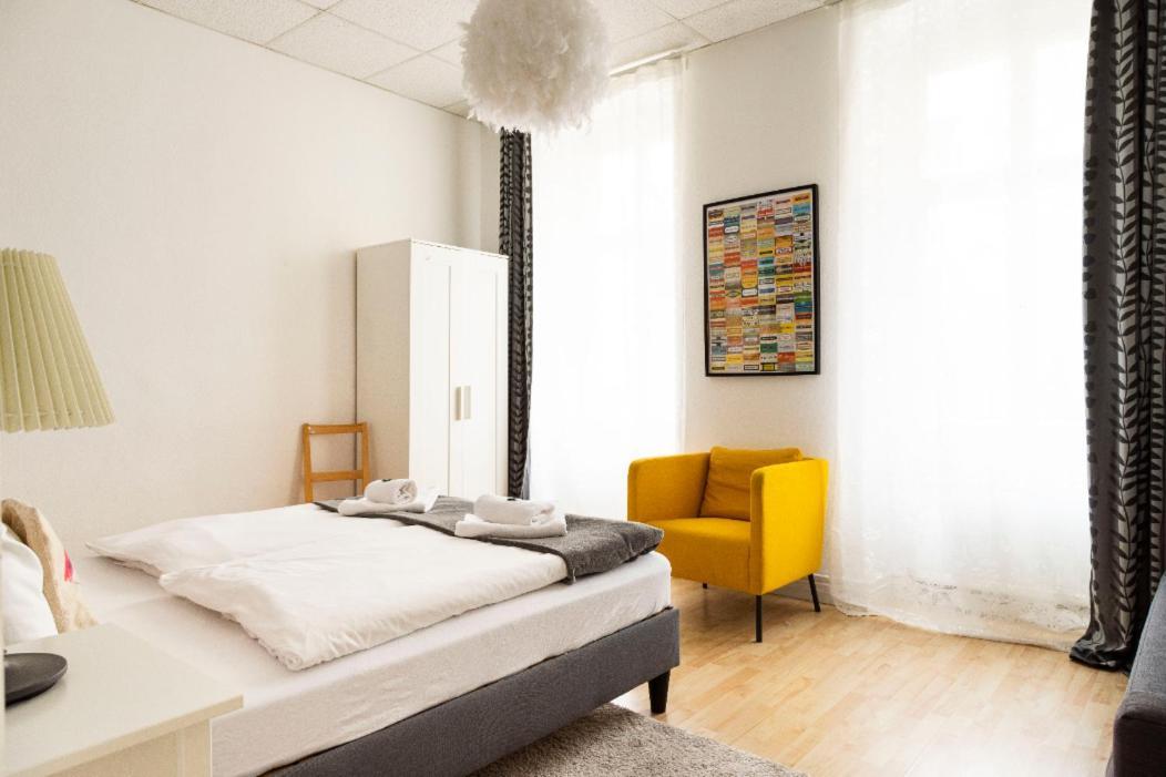 Big Aprtment In Berlin-friedrichshain Appartement Berlijn